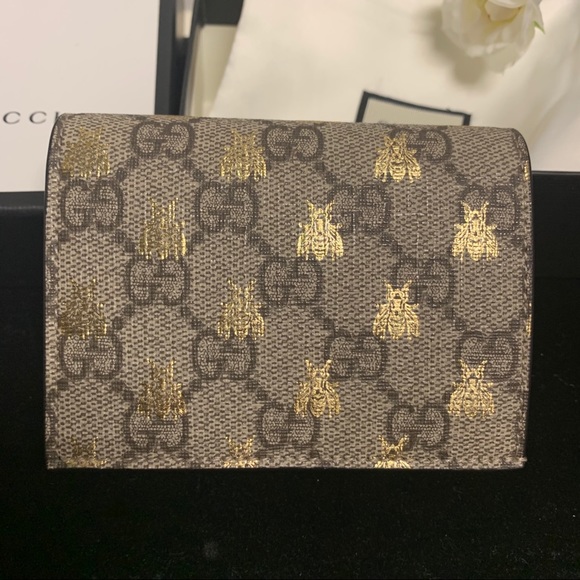 Sold!! || Gucci || Coin Case Wallet - Picture 2 of 7